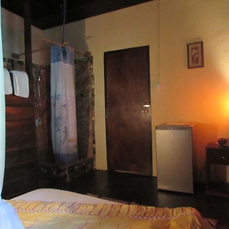 Rafjam Bed & Breakfast Kingston Ngoại thất bức ảnh